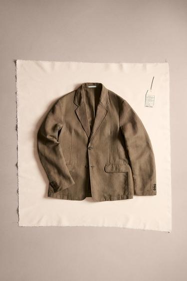 BLAZER MED FALMET EFFEKT - RELAXED FIT - BRÆNDT KAKI fra Zara
