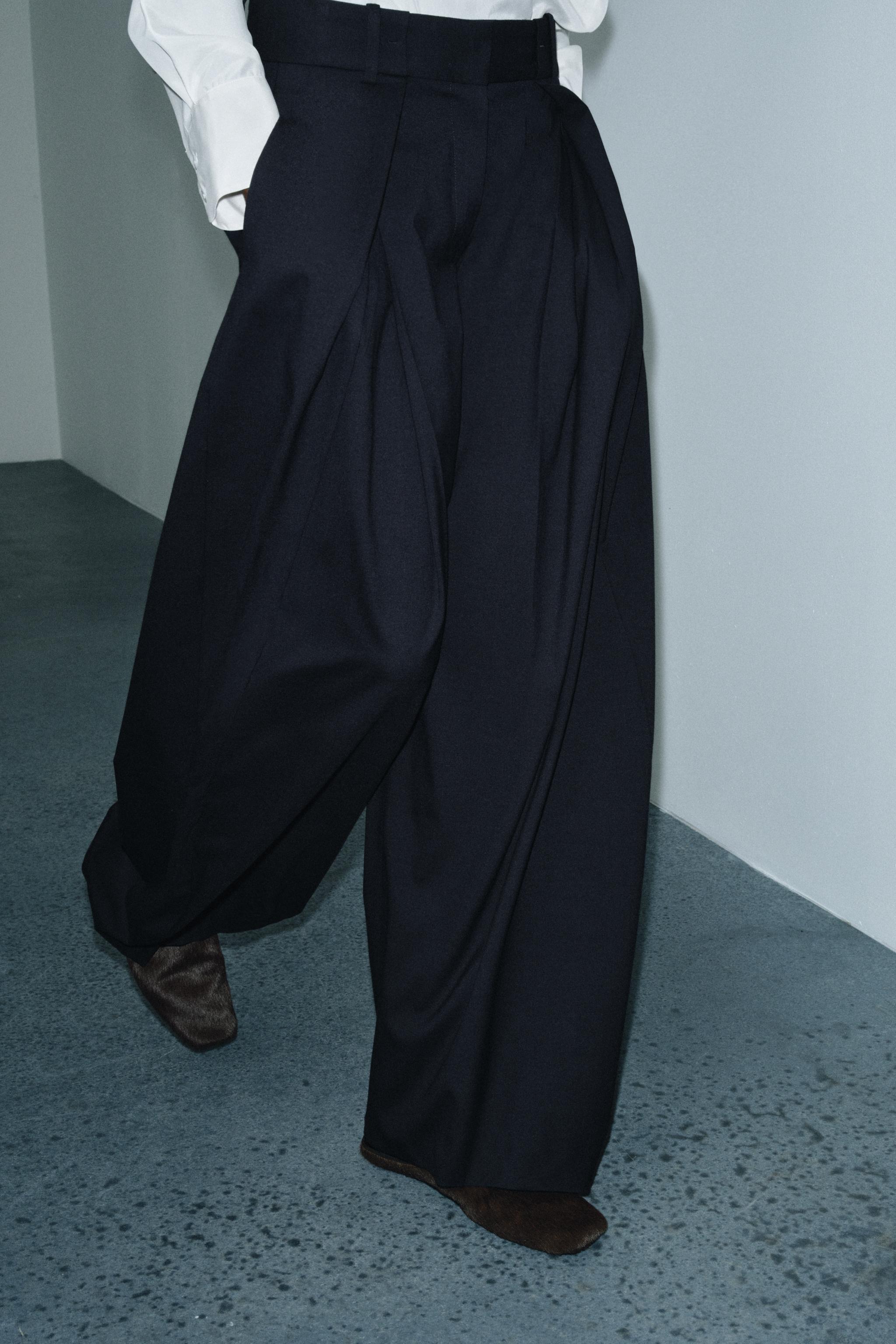 ZW COLLECTION WIDE LEG PLEATED PANTS - Dark navy | ZARA Canada