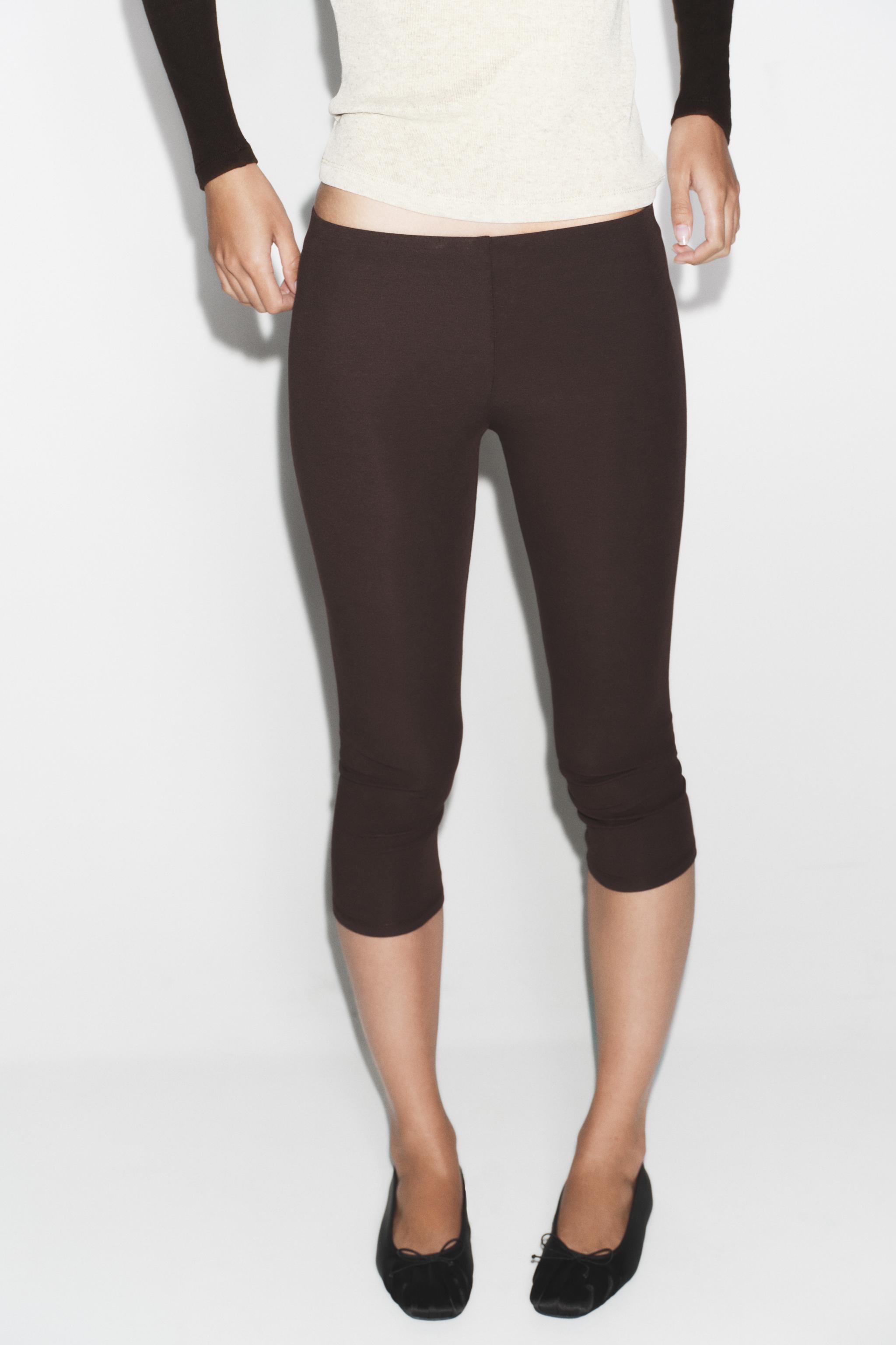 SEAMLESS CAPRI TROUSERS