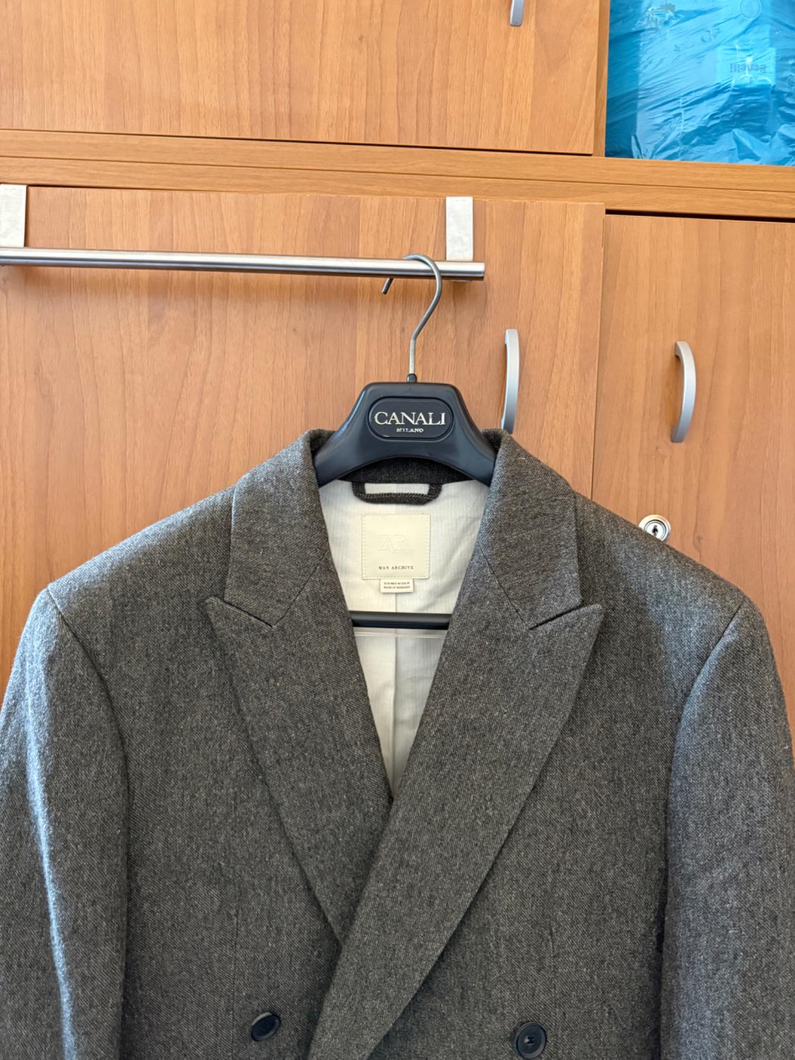 LIMITED EDITION TEXTURED BLAZER - Image 2