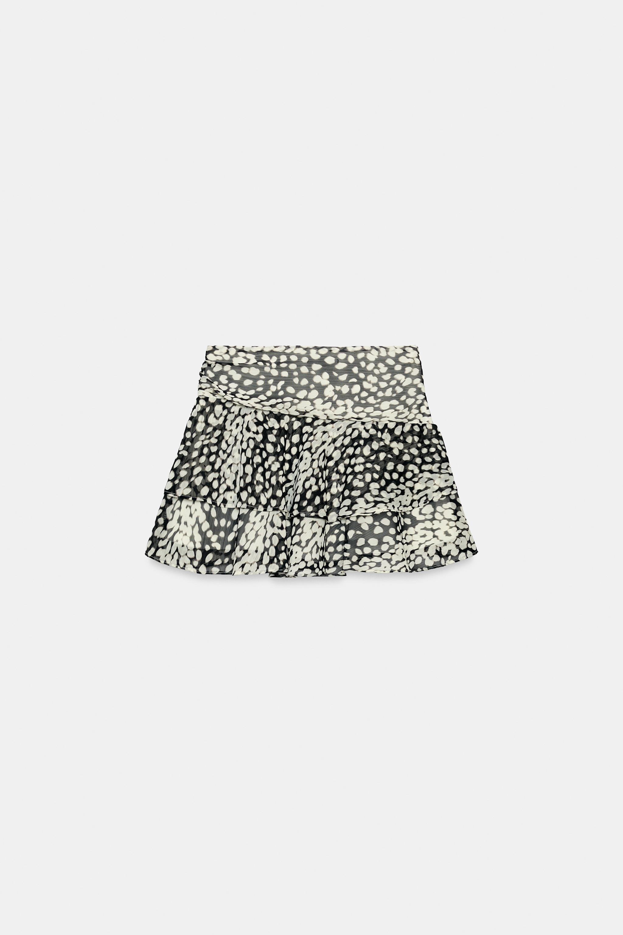 ANIMAL PRINT RUFFLED SKORT — Black / White
