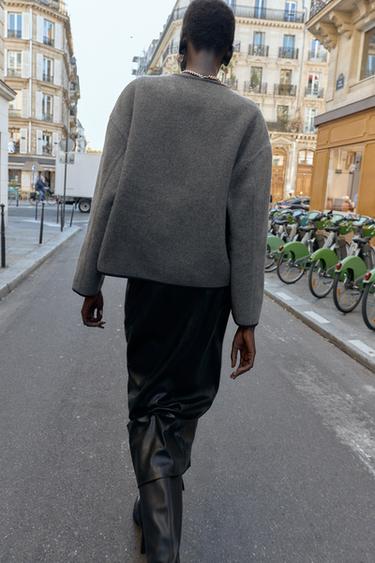 VESTE RÉVERSIBLE À LISERÉS EN MATIÈRE SYNTHÉTIQUE - Gris de Zara - Image 2