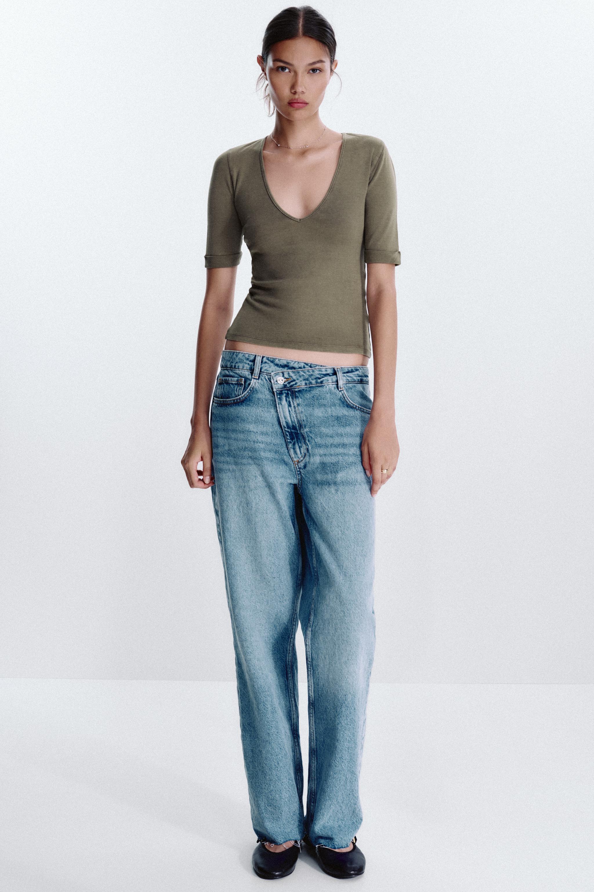 ★ドイツ発*ZARA*新作*LIMITED EDITION-VネックTシャツ★ Vネックシャツ - レディース | ZARA 日本