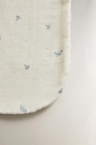 KIDS' FLORAL SHOULDER BIB - Ecru by Zara - Image 2