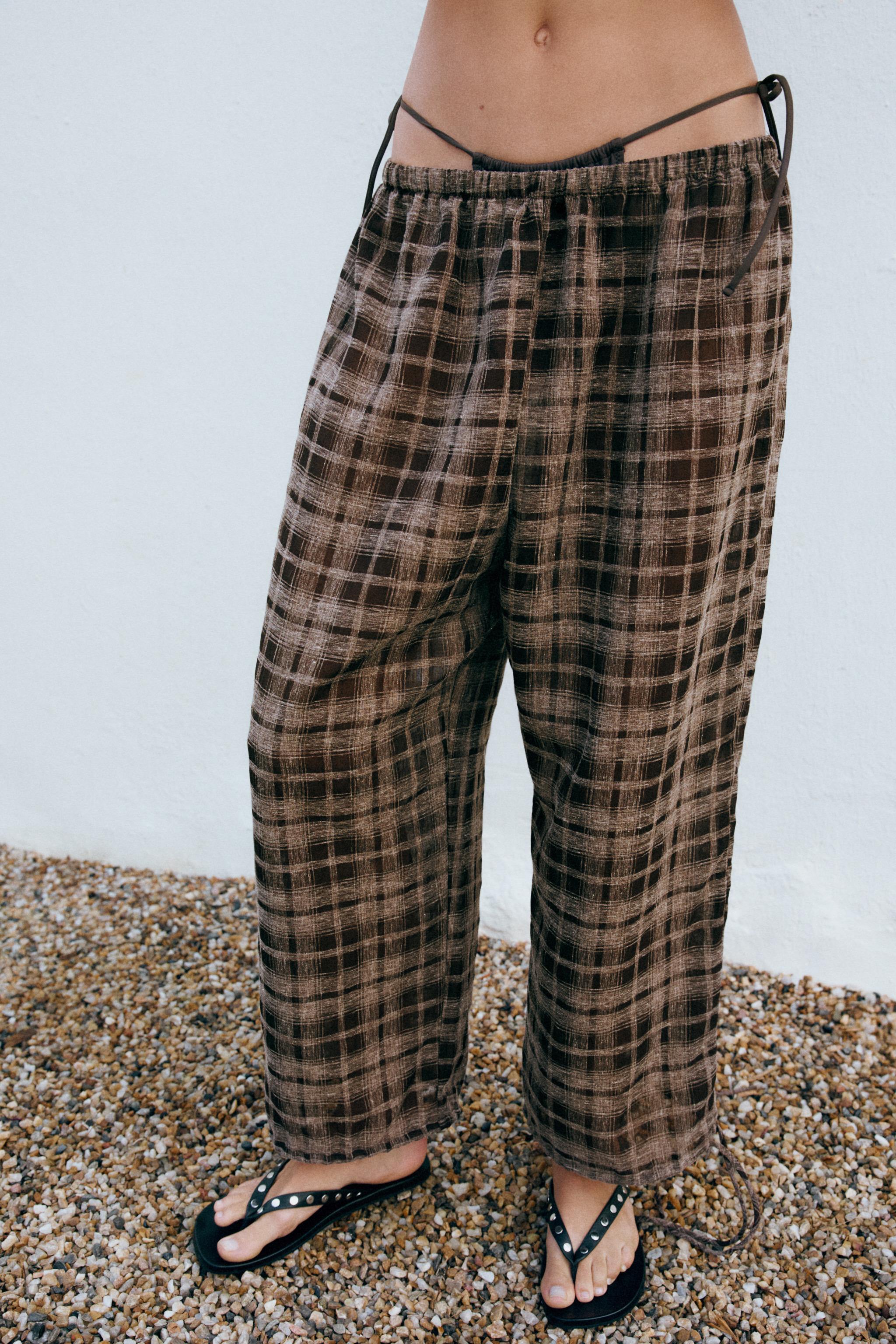 PLAID ADJUSTABLE HEM PARACHUTE PANTS — Brown / Ecru