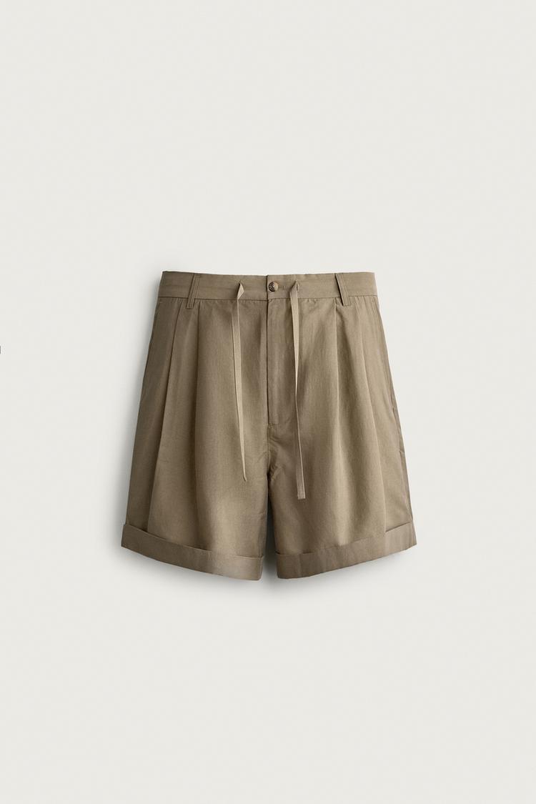 BERMUDA FLUIDA RELAXED FIT PLIEGUES