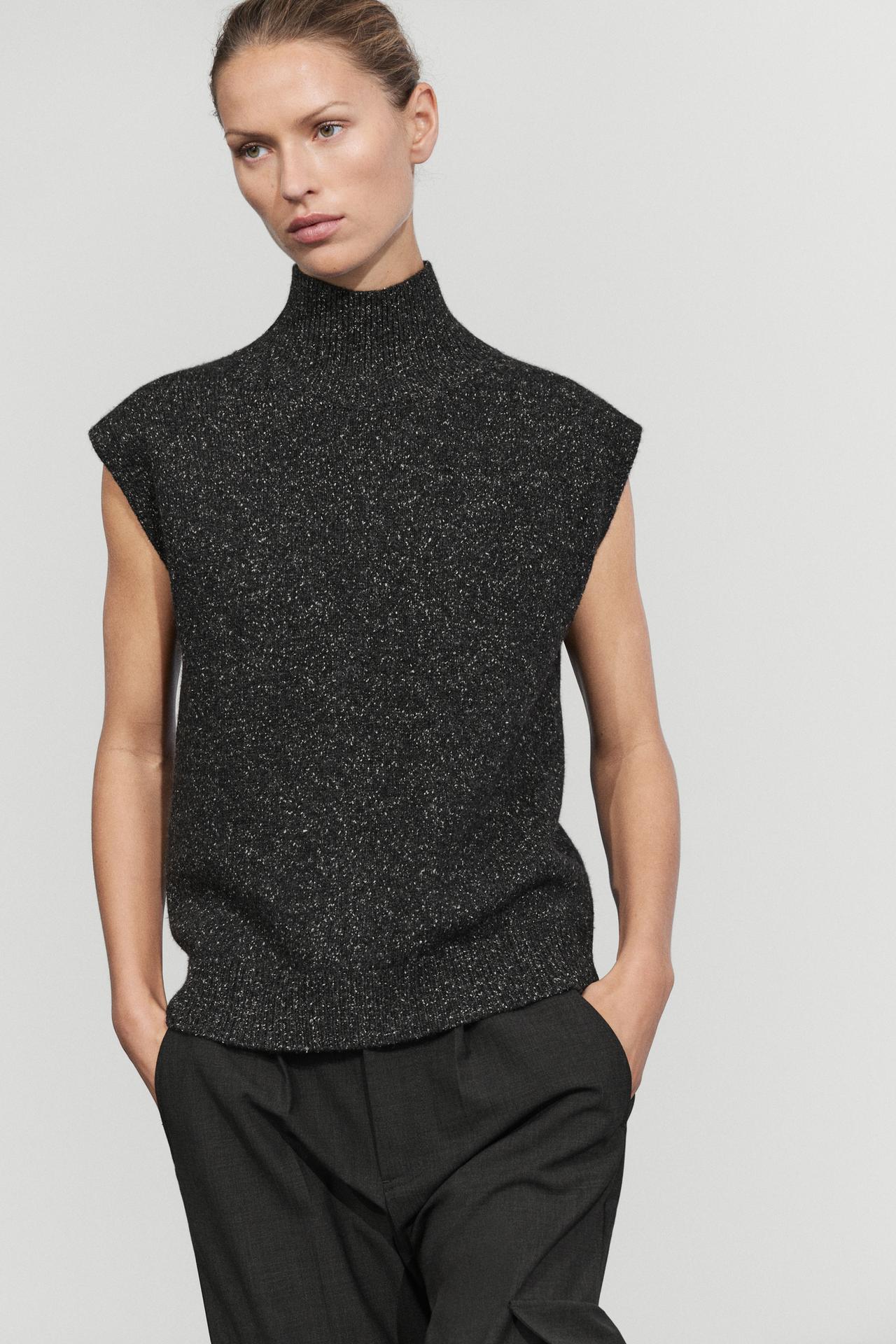 Wool-silk blend knit turtleneck vest — Anthracite Gray