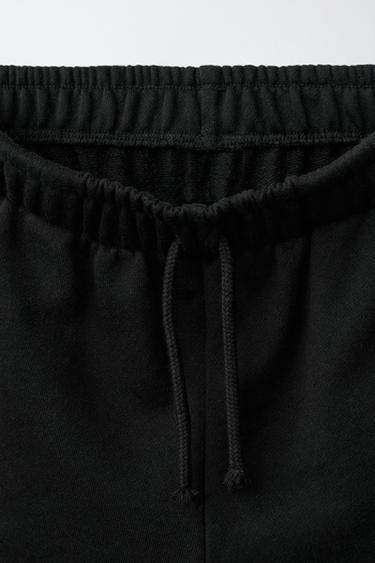 BERMUDA EN MOLLETON AVEC PIÈCE ÉTOILES - Noir de Zara - Image 2