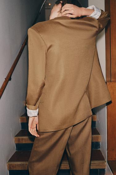 VESTE CROISÉE EN LIN À MANCHES RETROUSSÉES - Caramel de Zara - Image 2