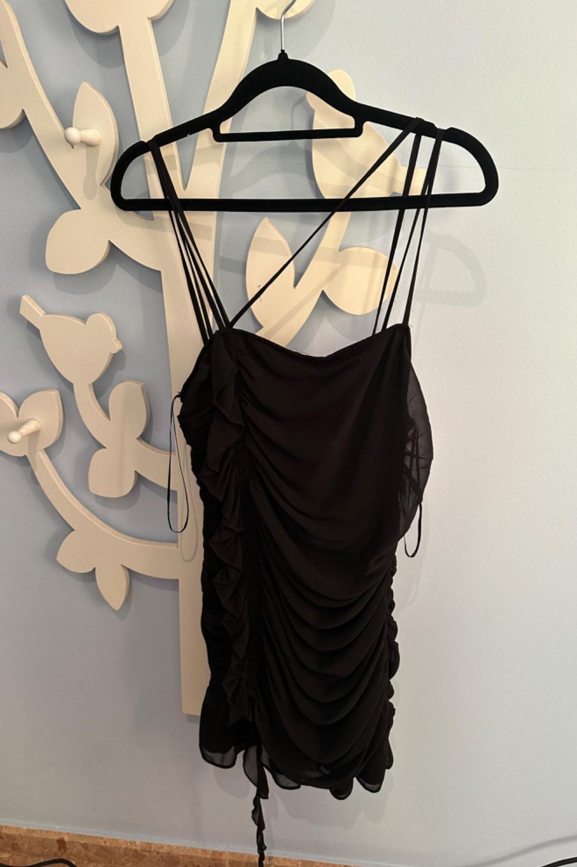 RUFFLED DRESS WITH FLOWER