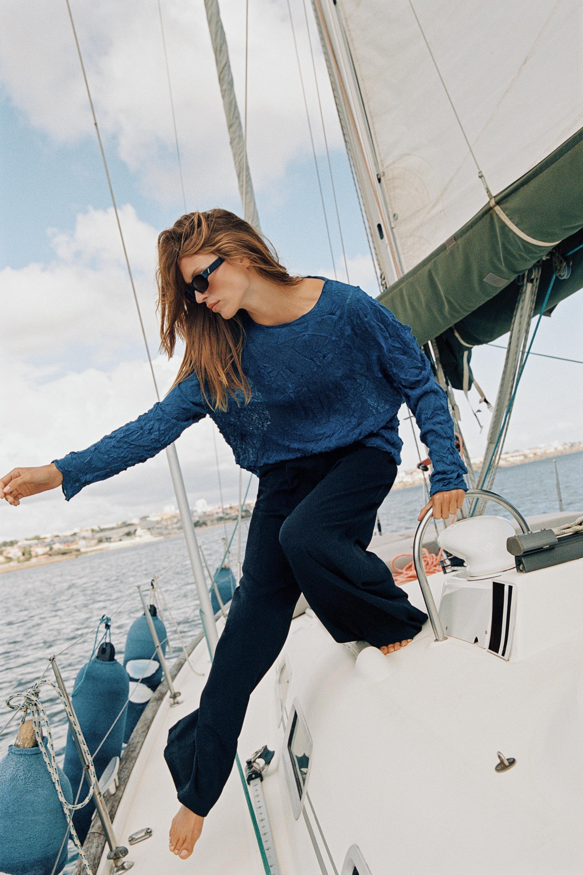 CRINKLE EFFECT KNIT JUMPER — Cornflower blue (alternate view)
