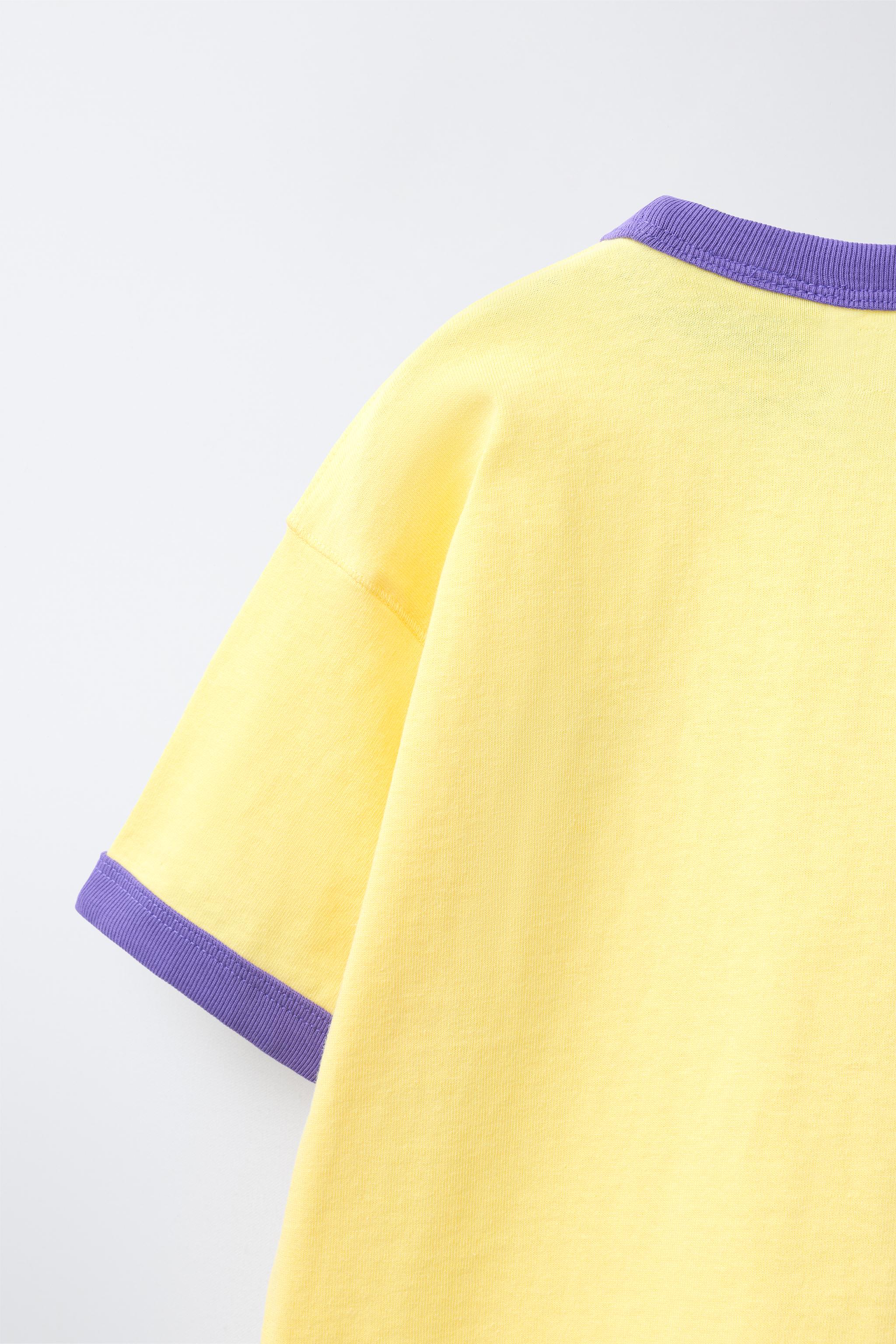 T-SHIRT BRODÉ EN CONTRASTE FRUIT OF THE LOOM