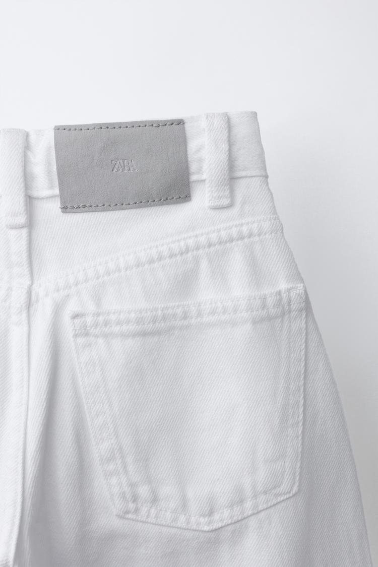 JEANS BARRIL CON BAJOS DOBLADOS 4