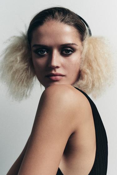 OREJERAS PIEL 100% PELO - Crudo de Zara