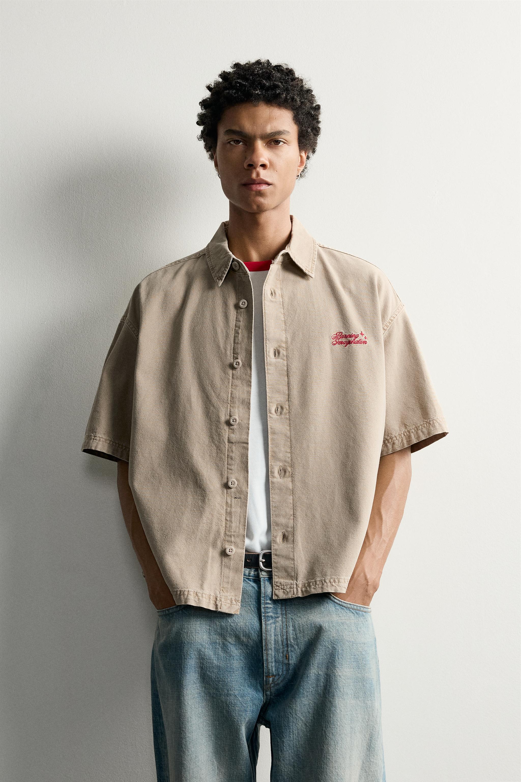 CONTRAST TEXT RELAXED FIT SHIRT — taupe brown