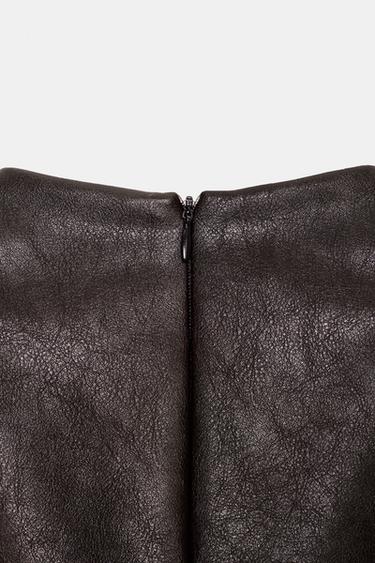 TOP MATIÈRE SYNTHÉTIQUE - Marron foncé de Zara - Image 8