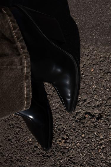 BOTTINES À TALONS COW-BOY - Noir de Zara - Image 1