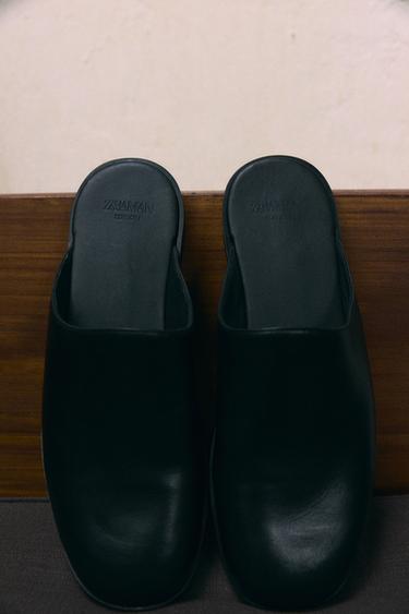 LEATHER CLOGS LIMITED EDITION - Black by Zara