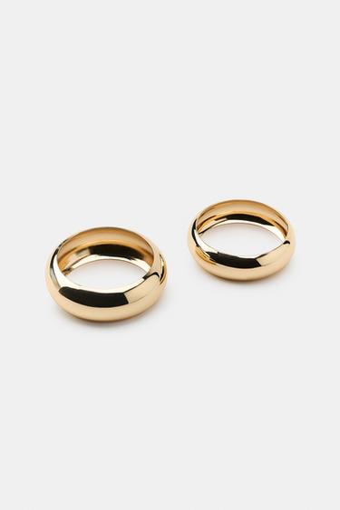 LOT DE 2 BRACELETS RIGIDES EN MÉTAL - Doré de Zara - Image 2