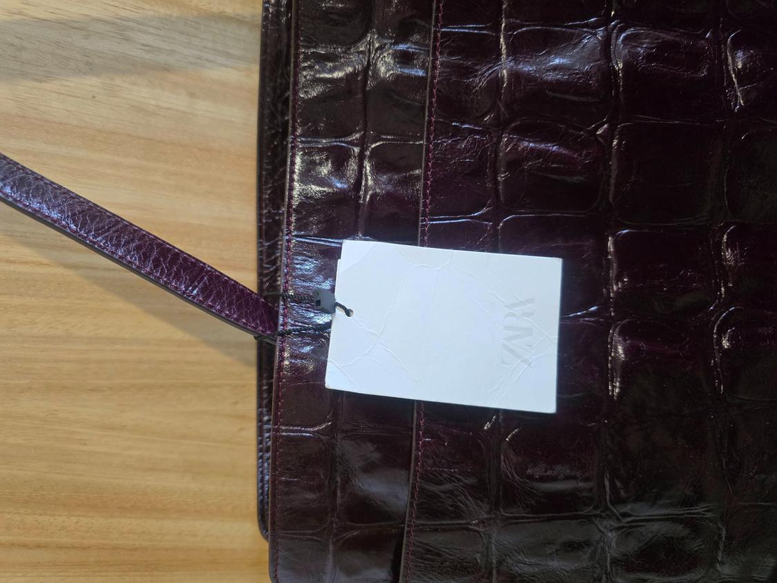 MAXI CITY BAG WITH EMBOSSED LEATHER EFFECT - Image 7