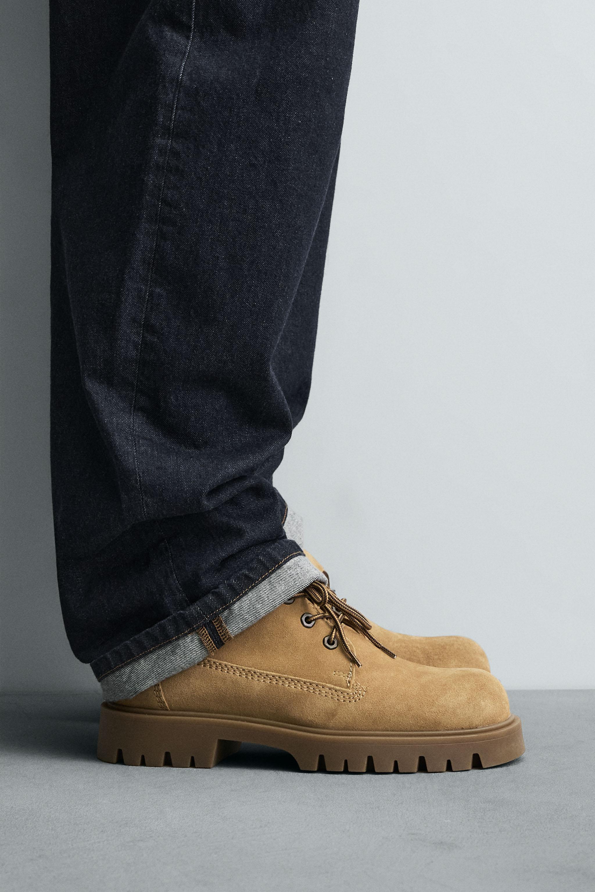 CHUNKY LEATHER ANKLE BOOTS