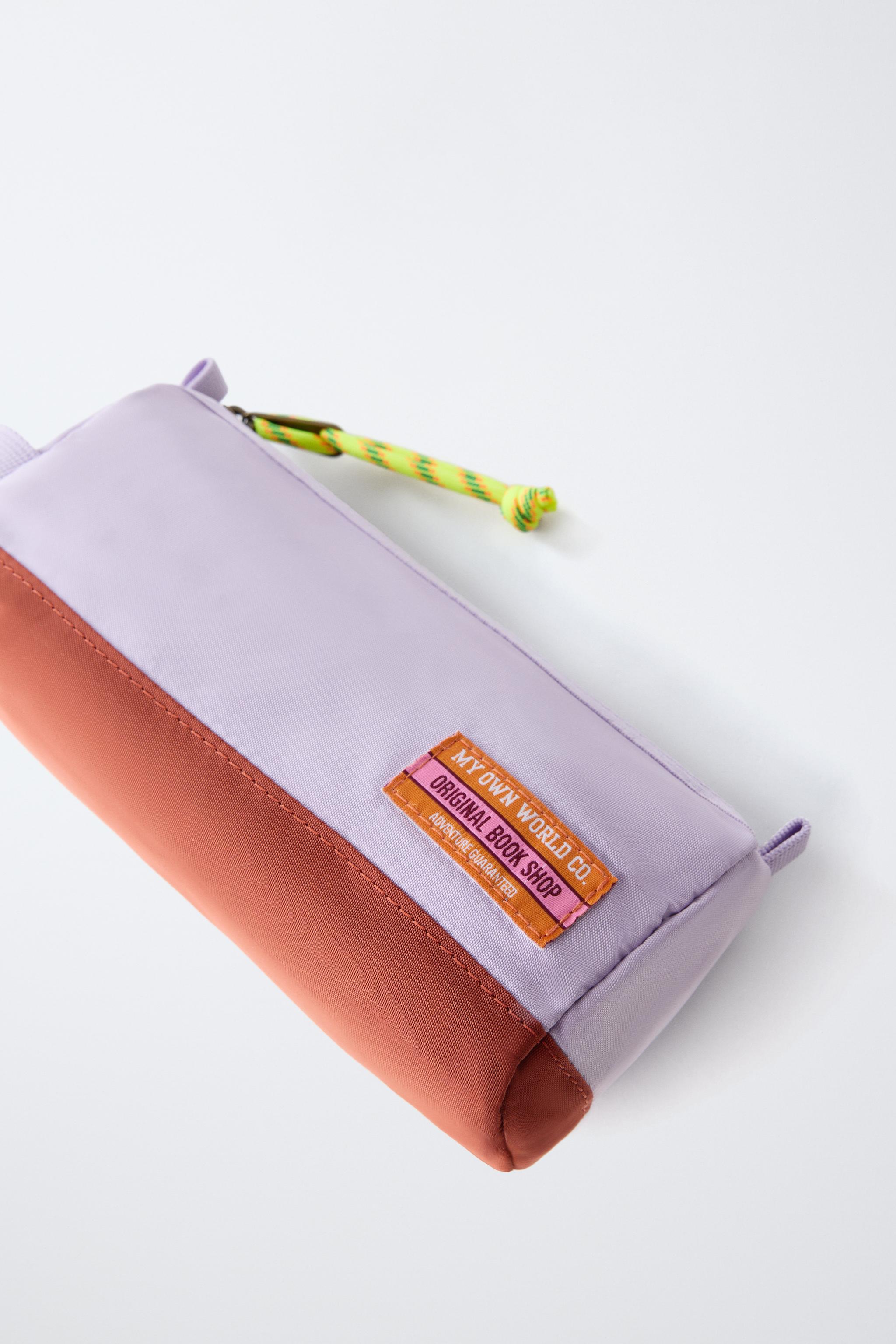 MULTICOLOR TOILETRY BAG