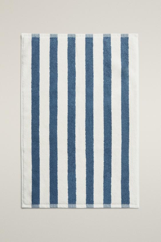 TWO-TONE STRIPED BATH MAT - Ecru / Blue by Zara - Image 0
