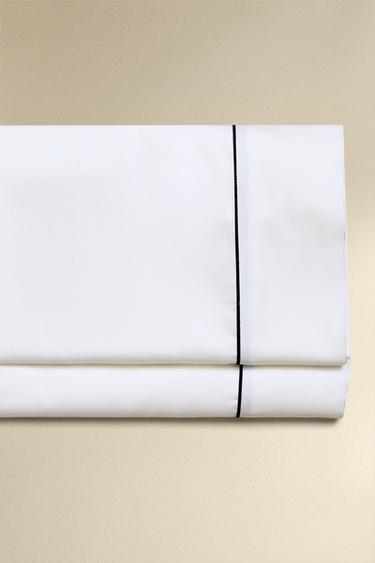 SATEEN FLAT SHEET WITH PIPING - أسود الخاص بـ Zara