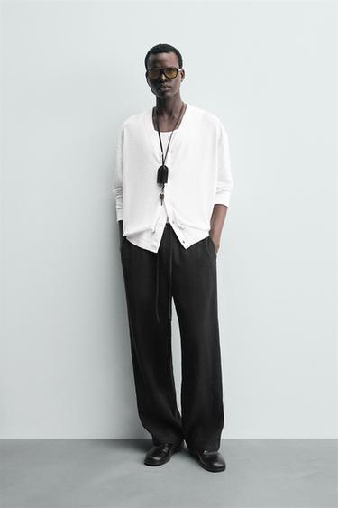 بنطلون 100% كتان RELAXED FIT - أسود الخاص بـ Zara