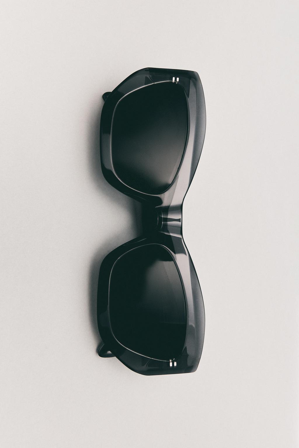 CAT-EYE SUNGLASSES