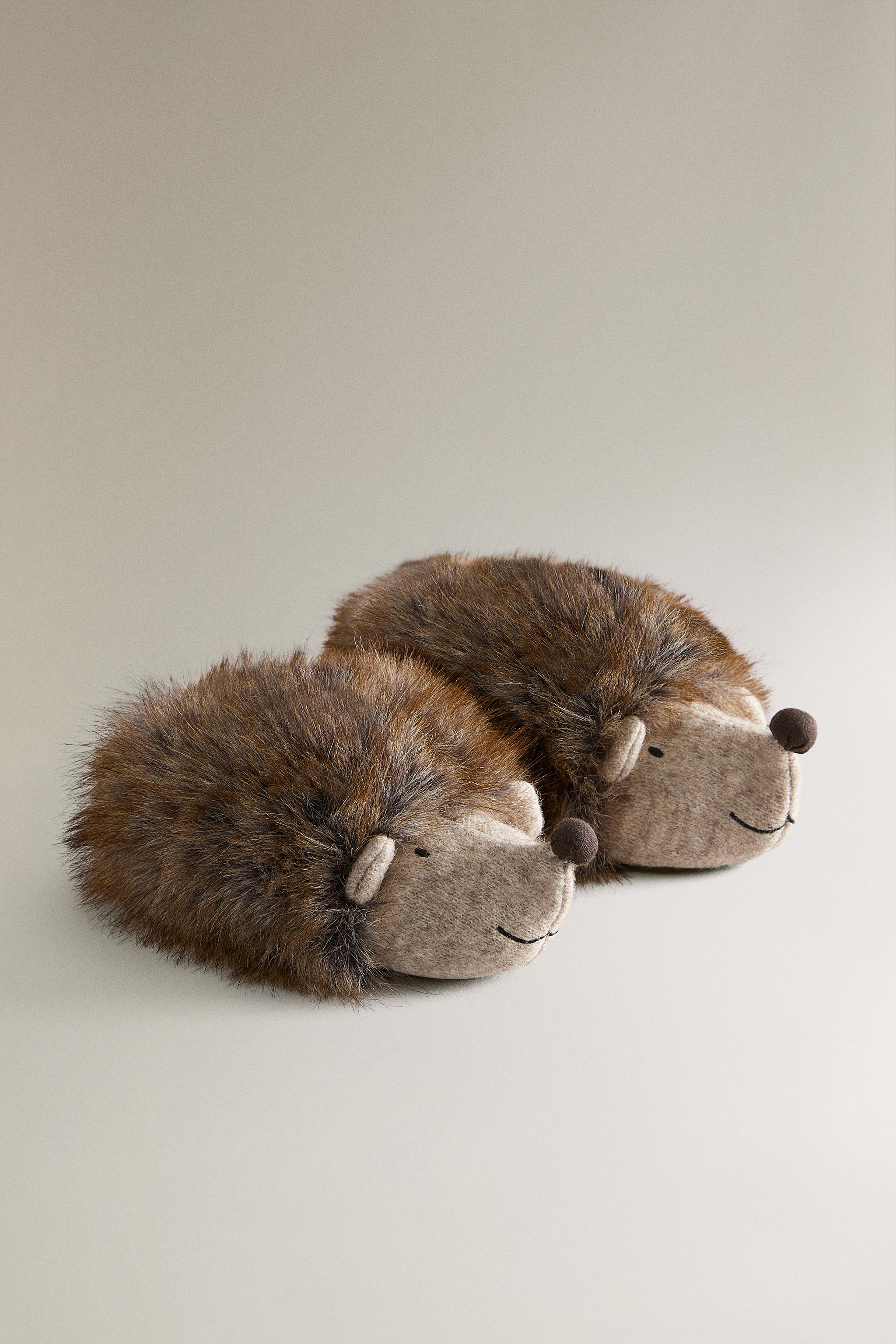 KIDS' HEDGEHOG SLIPPERS — Brown