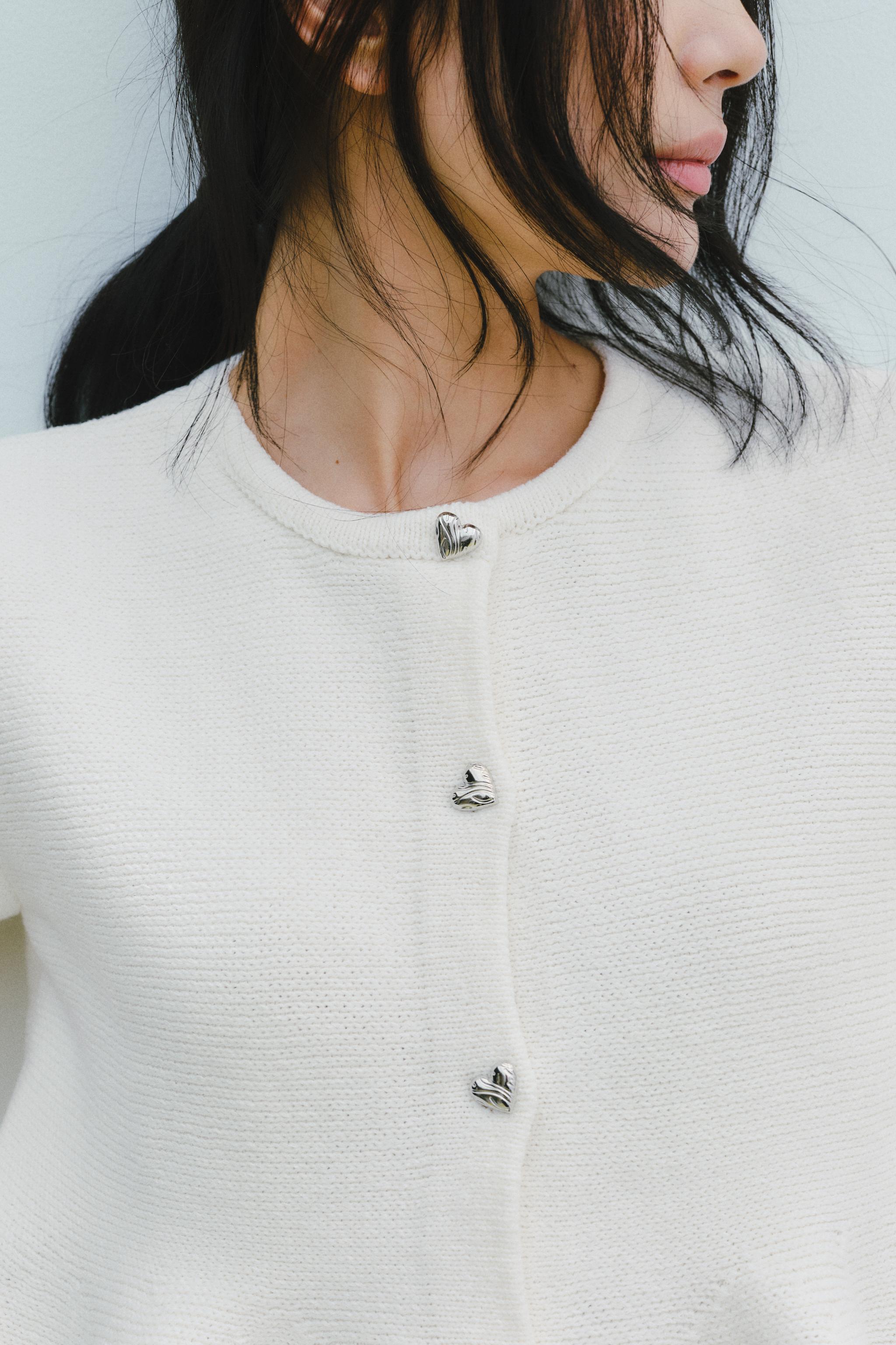 ☆ドイツ発*ZARA*新作*ラウンドネックぺプラムニットジャケット ZARA - 【完売品】ZARA ペプラムニットジャケット Mサイズ 新品