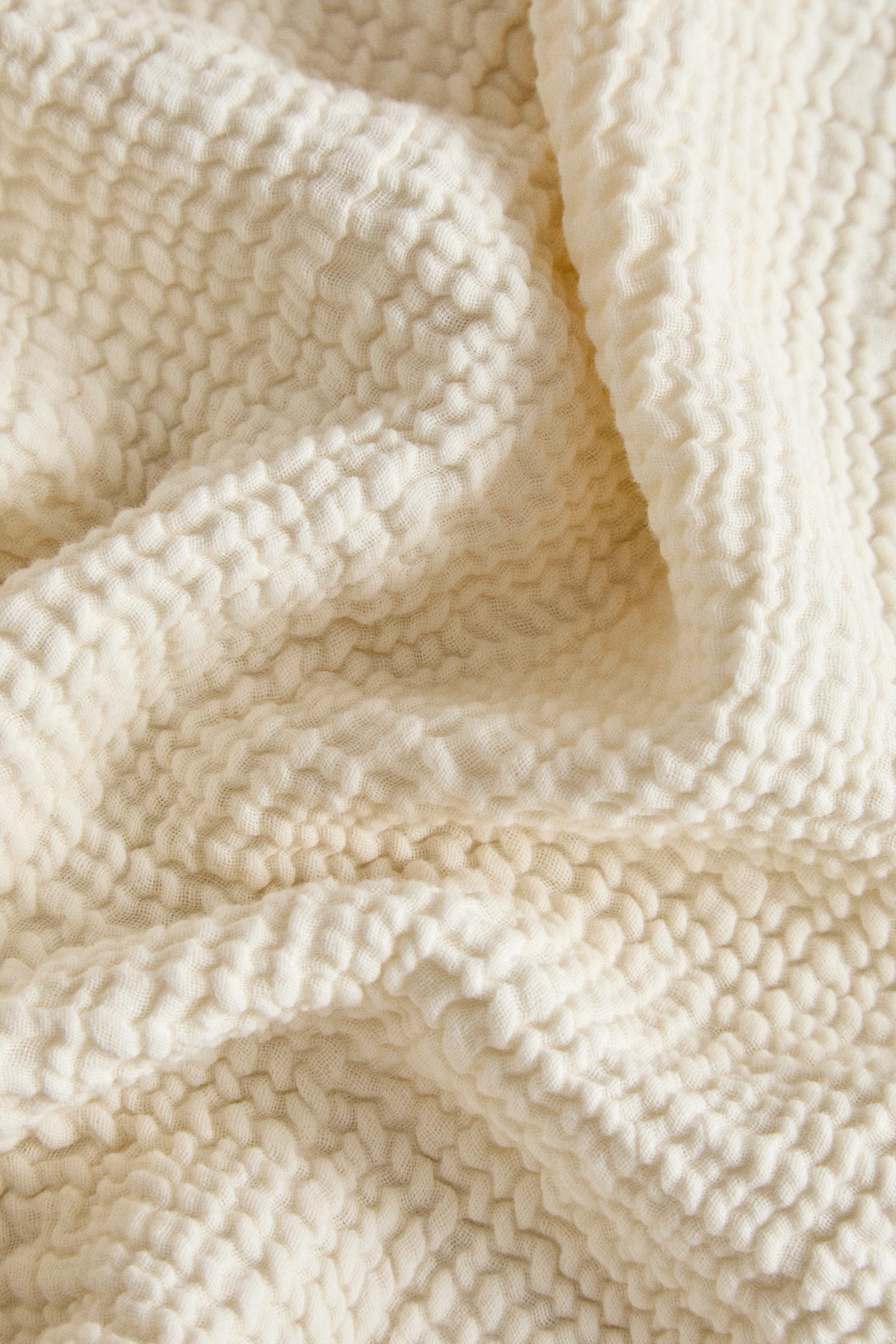 PLAIN CHIFFON BLANKET