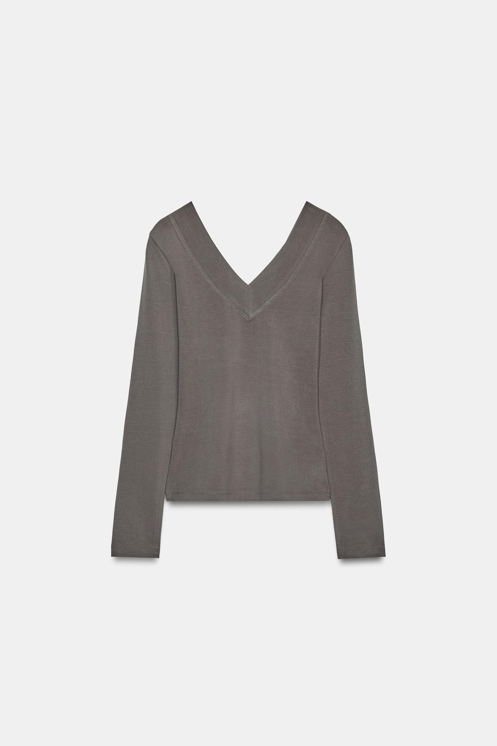 T-SHIRT COL EN V