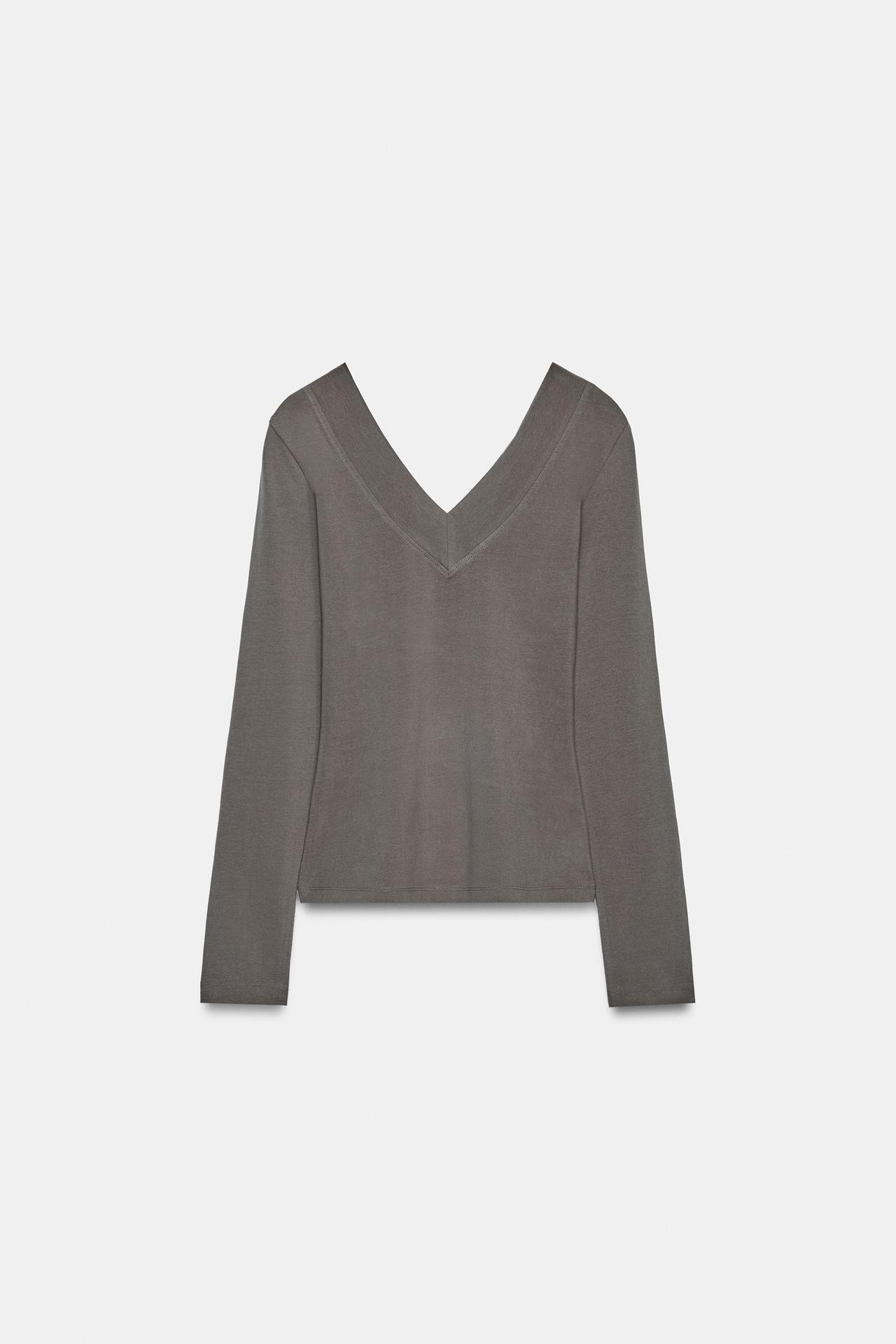 V-NECK T-SHIRT — Light gray
