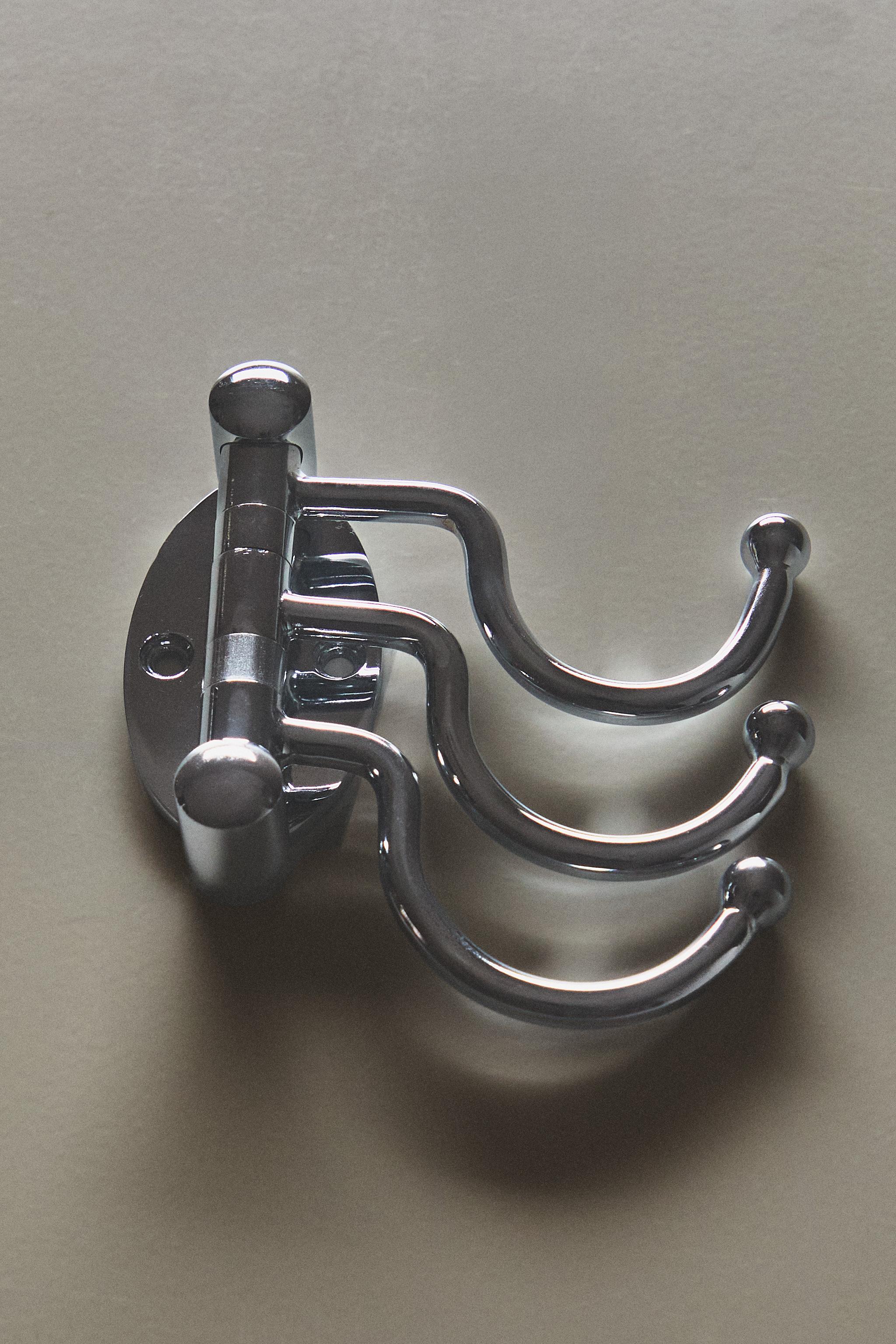MULTI-WAY TRIPLE METAL HOOK — Silver