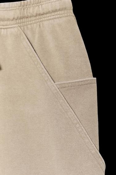 PANTALÓN JOGGER BOLSILLOS - Beige de Zara