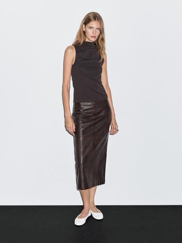 Top cuello chimenea 100% algodón - Marrón de Zara