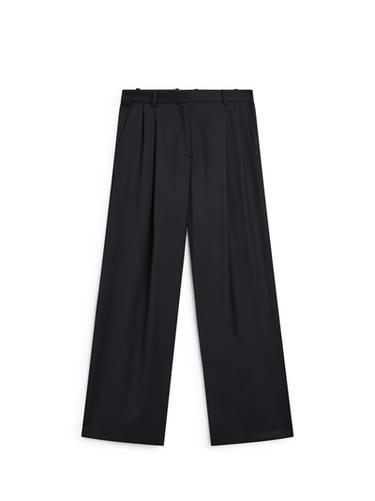 Pantalón pliegues lana extrafina - Marino de Zara