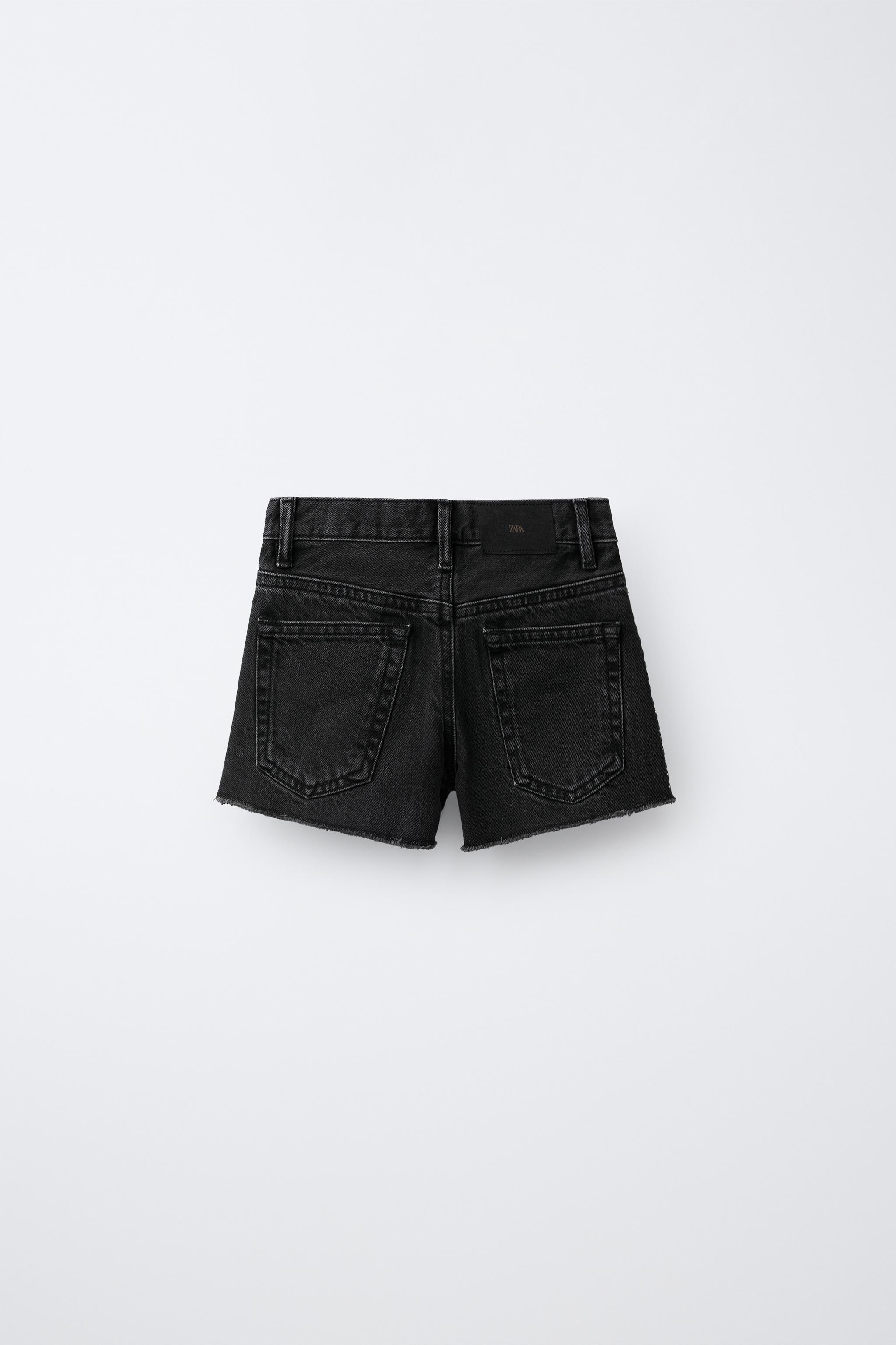 SHORT EN JEAN À CLOUS