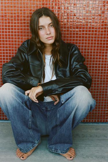 BLOUSON AVIATEUR EN MATIÈRE SYNTHÉTIQUE Noir ZARA France