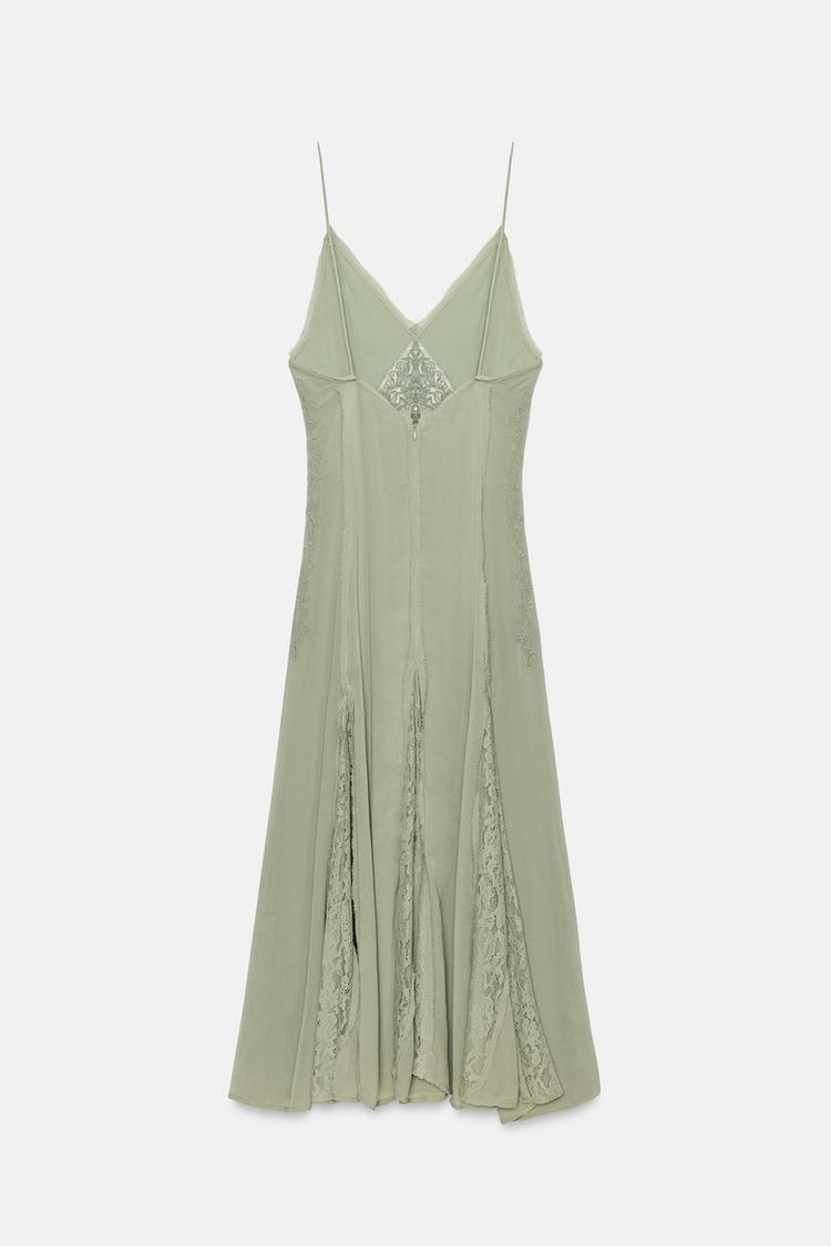 Vestido de encaje con volantes de la colección ZW 7