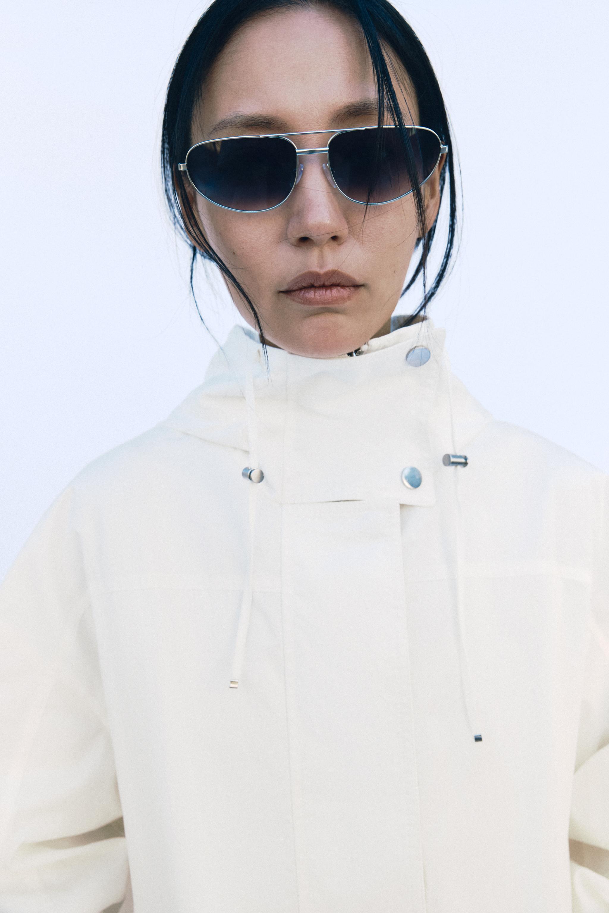 スプリングコート ノーカラーコート ザラ ZARA ホワイト ホワイト（白）系 ZARA(ザラ) コート(レディース) - 海外通販のBUYMA