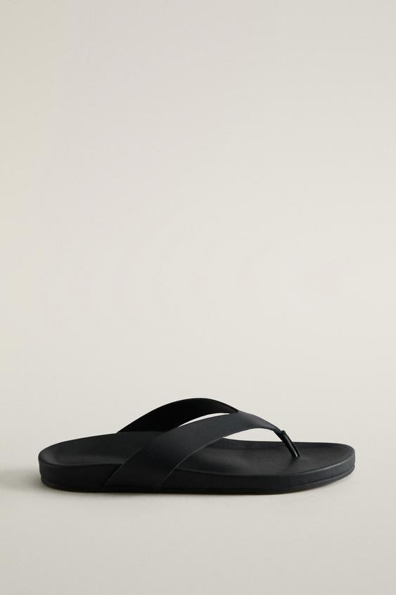 THONG-TOE LEATHER SANDALS - أسود الخاص بـ Zara - صورة 0