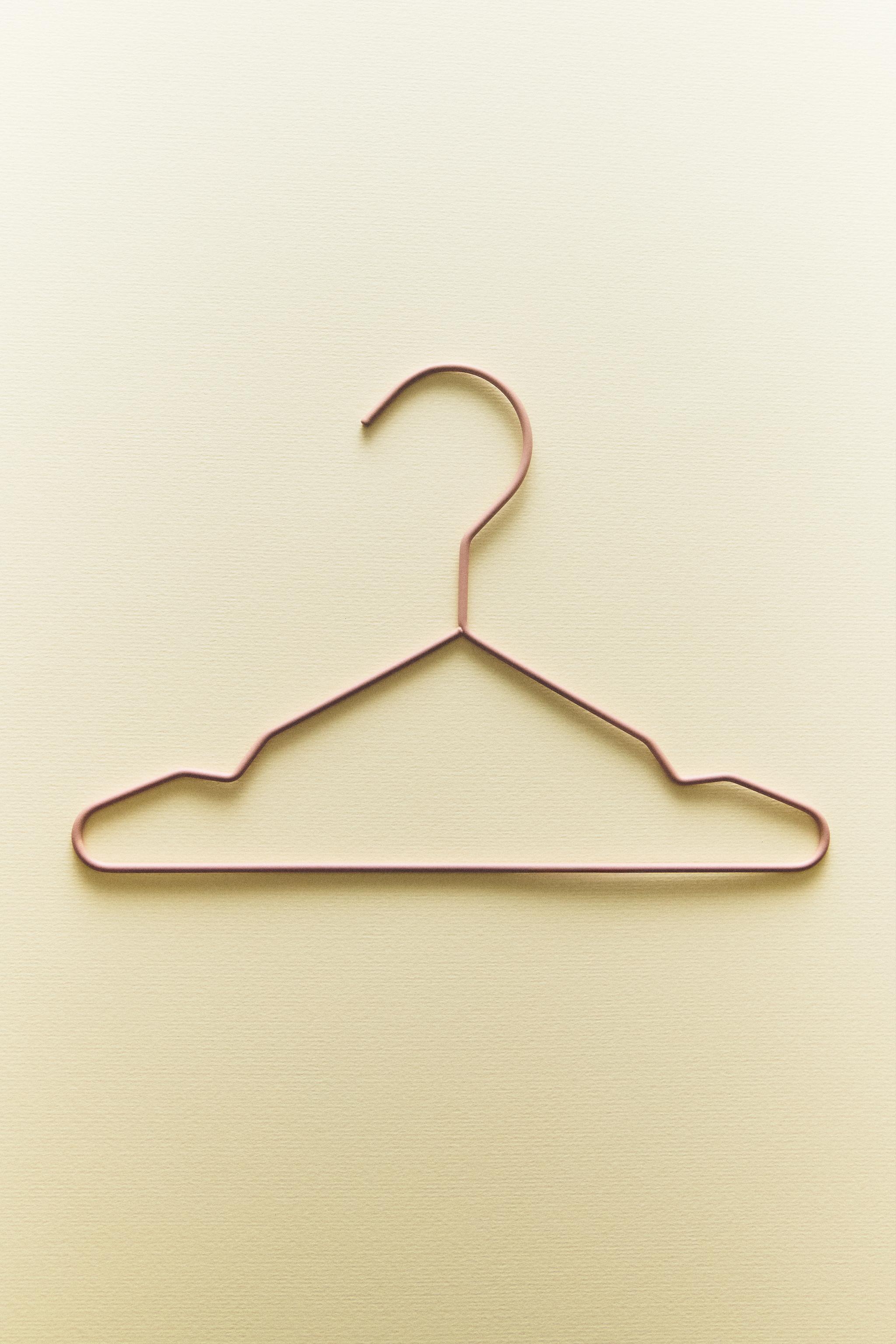 PACK OF RUBBERIZED BABY HANGERS (PACK OF 6) — Pink