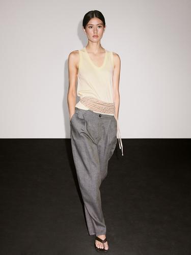 Zara 100% cotton V-neck T-shirt - Light yellow - Image 0