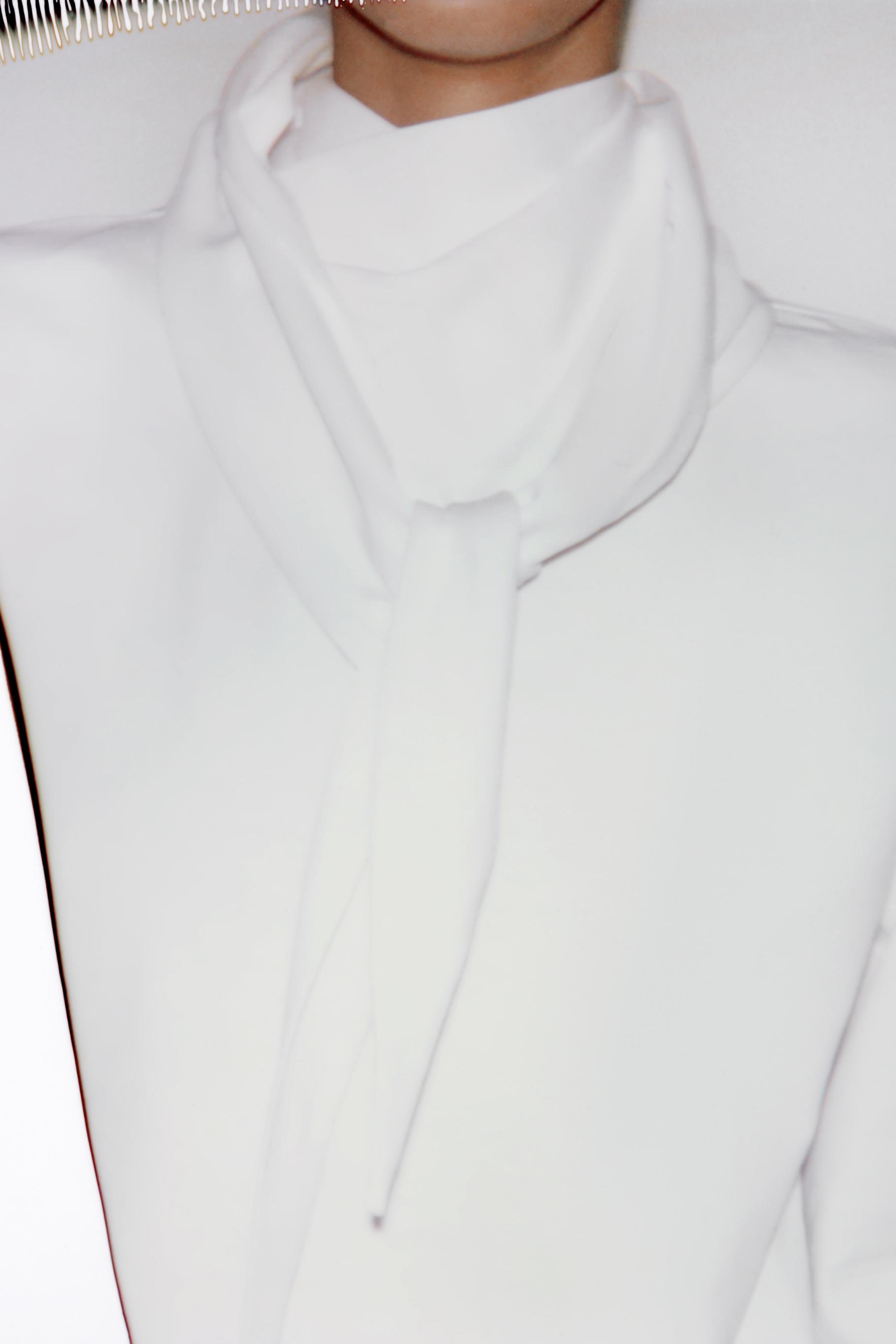 FİYONK DETAYLI KALIN PAMUKLU T-SHIRT - Görsel 5