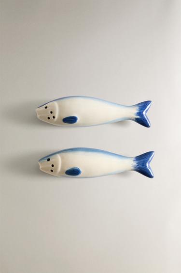 SARDINE SALT AND PEPPER SHAKER SET - أزرق الخاص بـ Zara