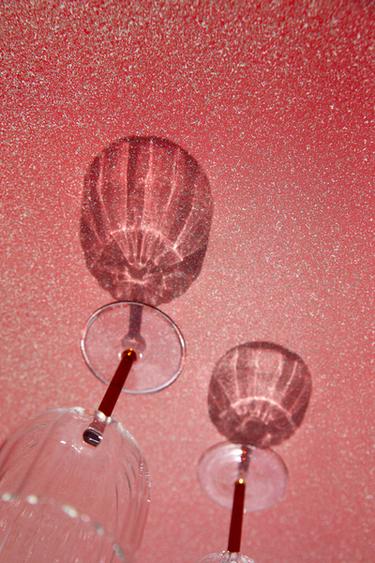 BOROSILICATE GLASS WITH COLOURED STEM - Red by Zara