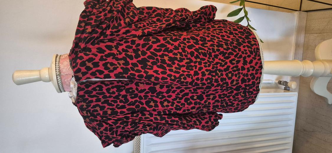 DRAPED ANIMAL PRINT BLOUSE - Image 4
